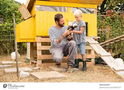 tiersexgechichten|Rita und ihr Vater im Stall – readbeast.